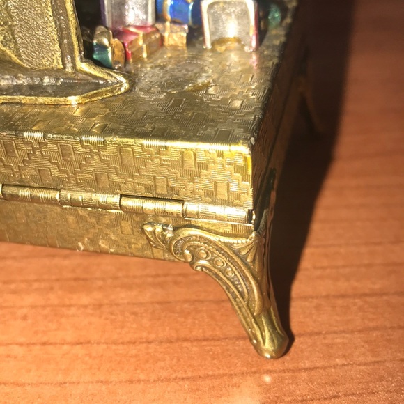 Vintage Sweet Romance Trinket Box - Picture 5 of 16